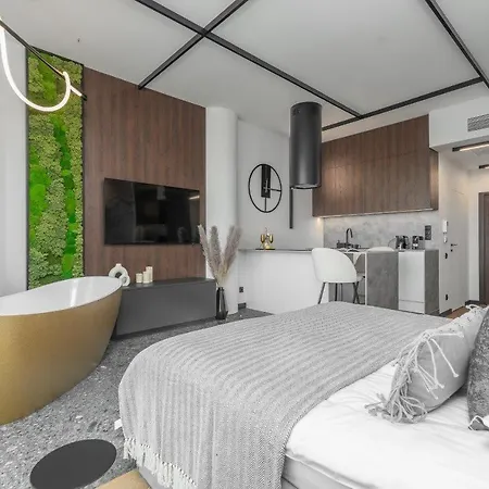 Hanza Tower Skyline Bath 24 Pool & Jacussi & Sauna Apartament