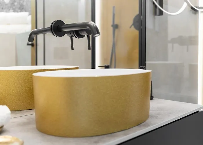 Hanza Tower Skyline Bath 24 Pool & Jacussi & Sauna Апартаменти